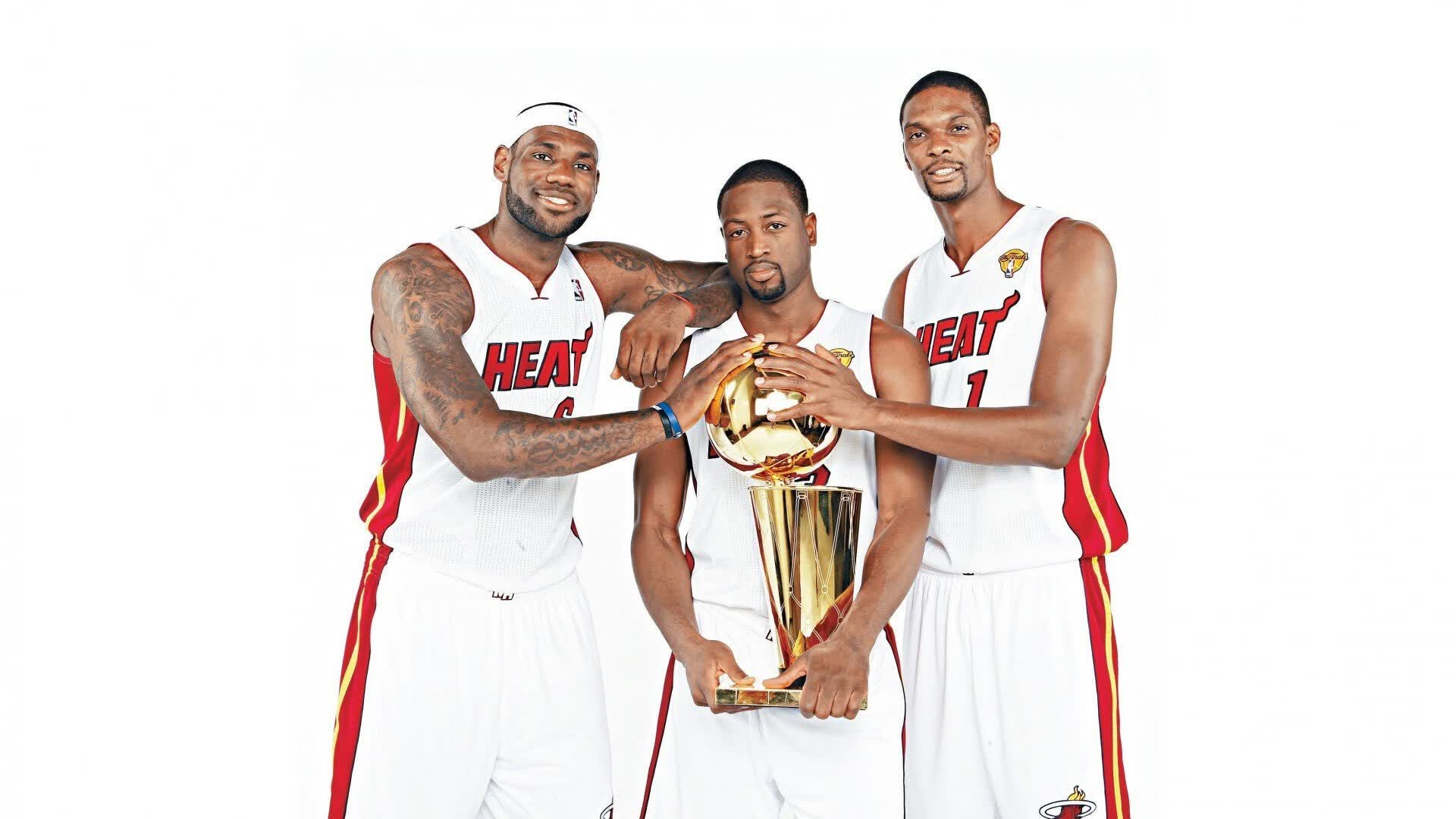 王者归来,凯恩震响诺坎普,巴萨球迷热血沸腾!